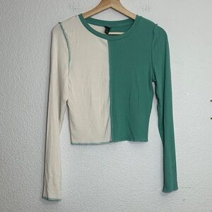 Wild Fable Two Tone Colorblock Ribbed Knit Long Sleeve Crop Top Woman’s Medium